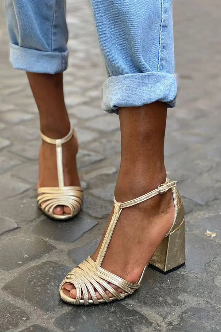 SANDALI ELEGANTI CON CINTURINO AT