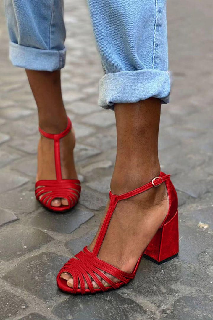 SANDALI ELEGANTI CON CINTURINO AT