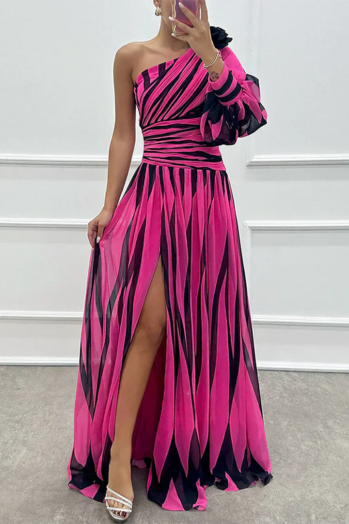 Shiloh - Elegante Vestito Maxi a Strisce con Spalla Scoperta
