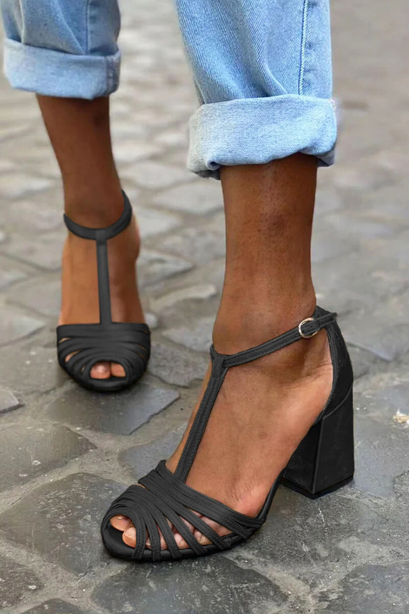SANDALI ELEGANTI CON CINTURINO AT