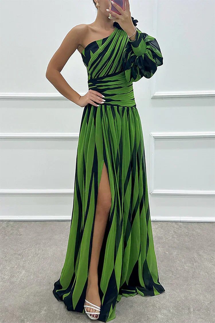Shiloh - Abito Maxi Elegante a Righe con Spalla Scoperta