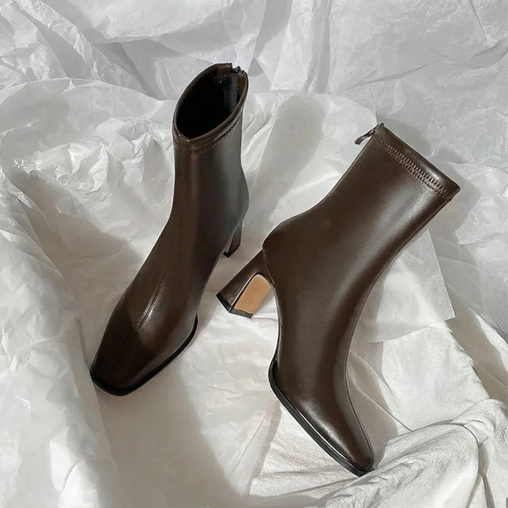 Beluchi | Stivaletti Eleganti con Tacco Slanciato e Design Raffinato